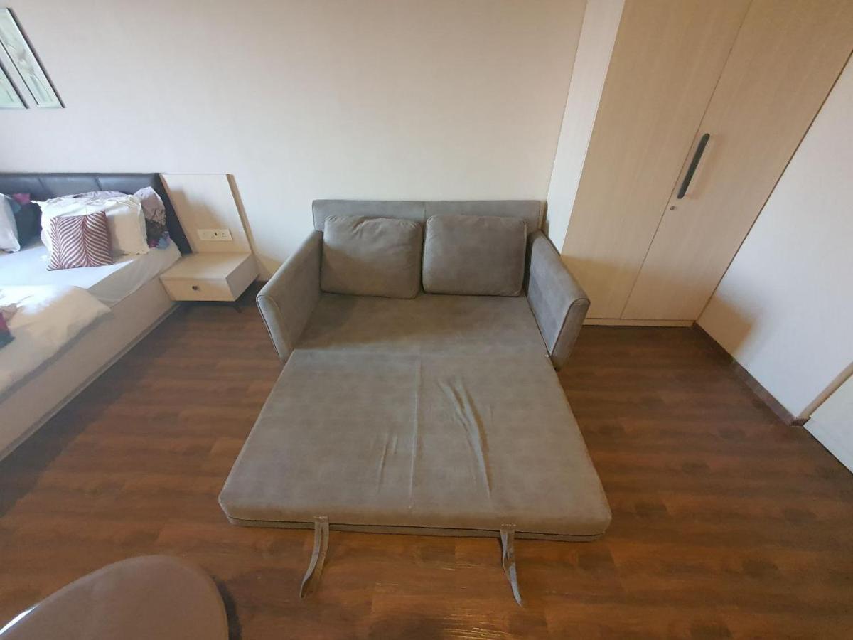 Weekend Address Managed By P.C Homes 수라트 외부 사진