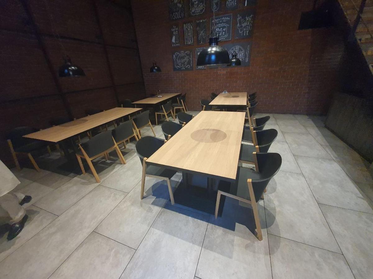 Weekend Address Managed By P.C Homes 수라트 외부 사진