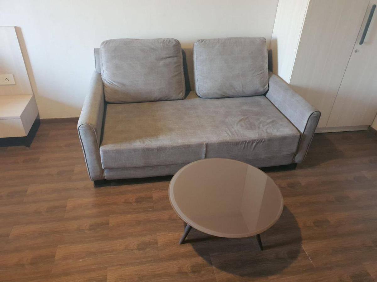 Weekend Address Managed By P.C Homes 수라트 외부 사진